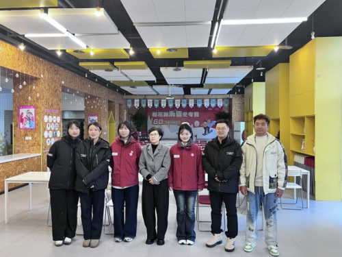 ����P(����)��ꐿ���(��һ)�c���L(zh��ng)��(�Ҷ�)����У�ڍ���(sh��)��(x��)����Ӱ����