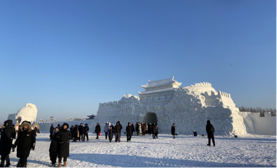 ������̫ƽ�ر�ѩ��ʳ�����R����̫ƽ��30�fƽ���׏V韈����c��Ȼ�����YԴ����7.5�f�����ױ�ѩ���@��