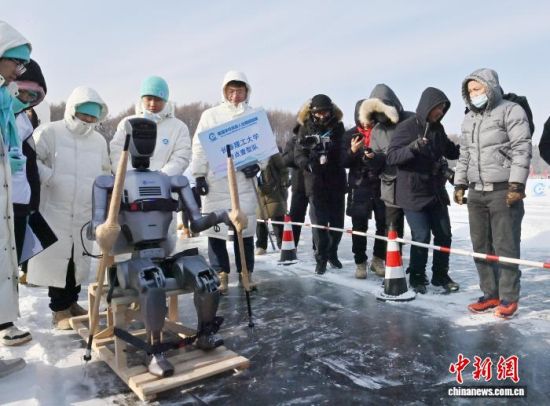 1��10���������L(zh��ng)�����C(j��)�������������ϓ]��(d��ng)ѩ�����ڱ����ϊ^�����С�(�Y�ψD) ���� �z